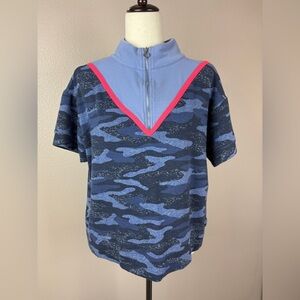 Flirtitude Active blue camo workout top with a front zipper. Size medium.